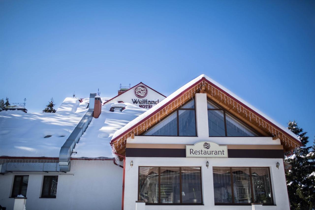 Wellland Hotel Yaremche Exterior photo